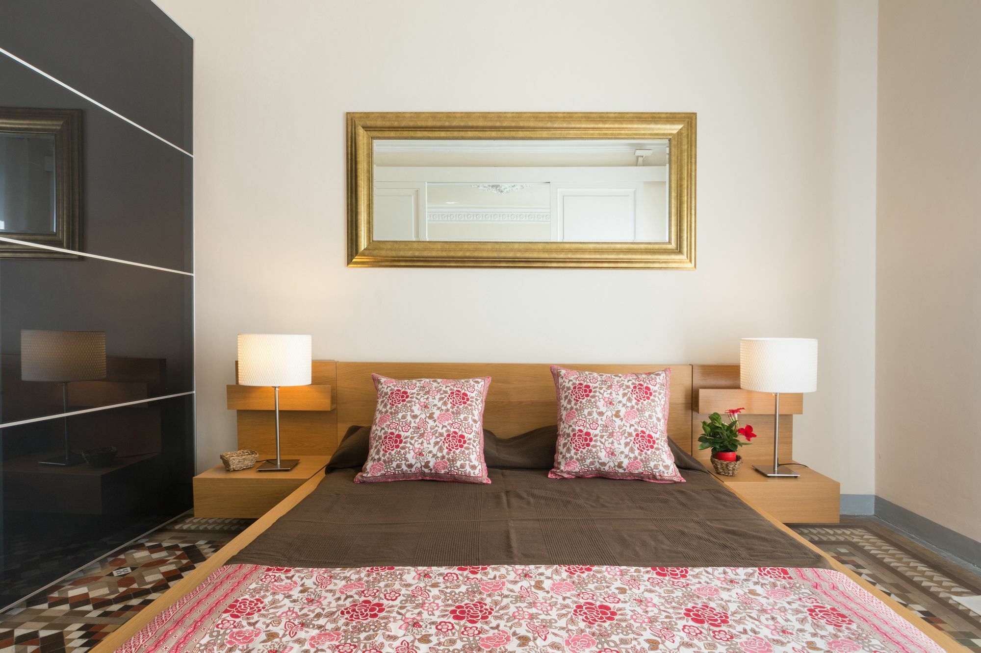 Montaber Apartment - Gran Via - Rocafort บาร์เซโลนา ภายนอก รูปภาพ